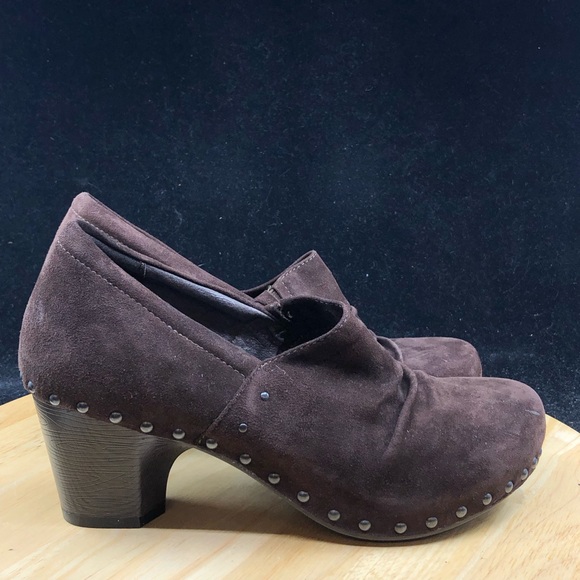 Dansko Nori Women’s Size 10.5 - 11 US Brown Suede Comfort Studded Heel Clogs - Picture 7 of 9